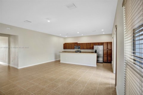 Adosado en alquiler en Miami, Florida, 4 dormitorios, 294.87 m2 № 1881827 - foto 8