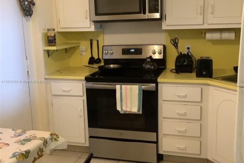 Condominio en venta en Hallandale Beach, Florida, 1 dormitorio, 120.77 m2 № 1766441 - foto 6
