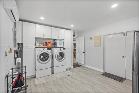 Villa ou maison à vendre à Miami, Floride: 3 chambres, 209.96 m2 № 1995885 - photo 7