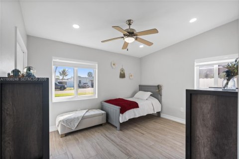 Villa ou maison à vendre à Miami, Floride: 3 chambres, 209.96 m2 № 1995885 - photo 12