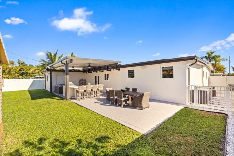 Villa ou maison à vendre à Miami, Floride: 3 chambres, 209.96 m2 № 1995885 - photo 9