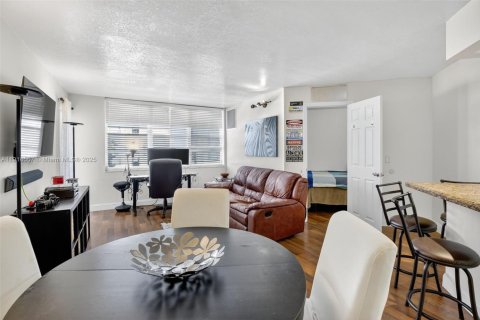 Copropriété à louer à Aventura, Floride: 1 chambre, 80.82 m2 № 1973741 - photo 9