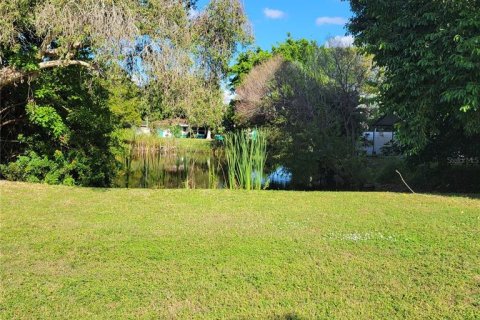 House in Sarasota, Florida 2 bedrooms, 100.89 sq.m. № 2379768 - photo 14