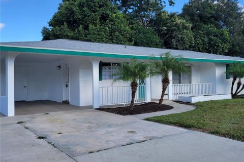 House in Sarasota, Florida 2 bedrooms, 100.89 sq.m. № 2379768