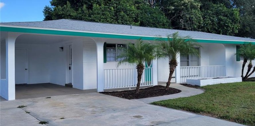 House in Sarasota, Florida 2 bedrooms, 100.89 sq.m. № 2379768