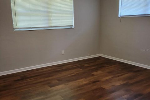 House in Sarasota, Florida 2 bedrooms, 100.89 sq.m. № 2379768 - photo 9