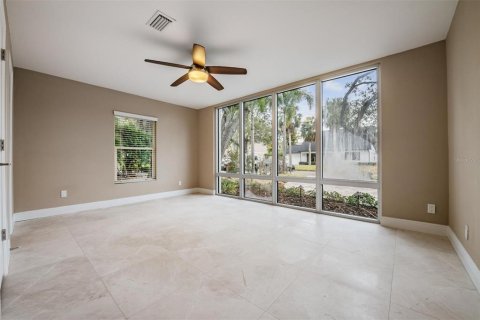 House in Tampa, Florida 3 bedrooms, 172.71 sq.m. № 2103341 - photo 29