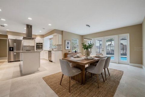 House in Tampa, Florida 3 bedrooms, 172.71 sq.m. № 2103341 - photo 9