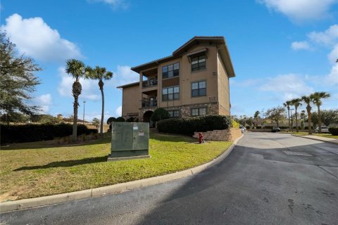 Condo in Davenport, Florida, 3 bedrooms  № 1915792 - photo 22