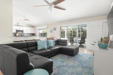 Casa en venta en Palm Coast, Florida, 4 dormitorios, 200.67 m2 № 2429097 - foto 10