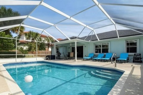 Casa en venta en Palm Coast, Florida, 4 dormitorios, 200.67 m2 № 2429097 - foto 2