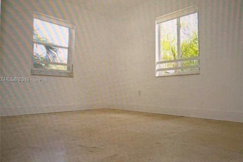 Condominio en alquiler en Miami, Florida, 1 dormitorio, 59.18 m2 № 2054311 - foto 2