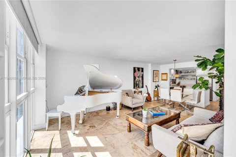 Condo in Miami Beach, Florida, 1 bedroom  № 2068004 - photo 19