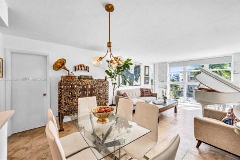 Condo in Miami Beach, Florida, 1 bedroom  № 2068004 - photo 28