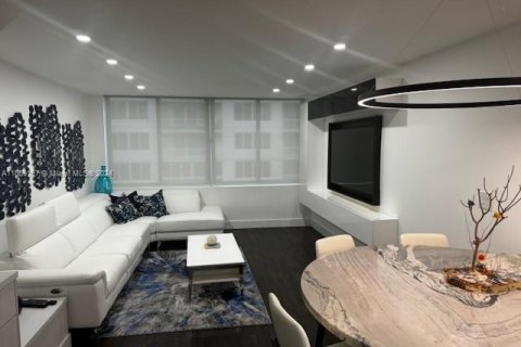 Снять в аренду кондоминиум в Майами-Бич, Флорида 1 спальня, 82.68м2, № 1936754 - фото 20