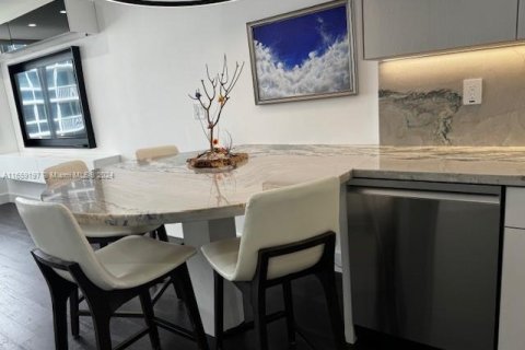 Снять в аренду кондоминиум в Майами-Бич, Флорида 1 спальня, 82.68м2, № 1936754 - фото 21