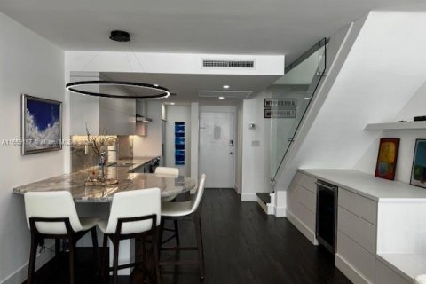 Снять в аренду кондоминиум в Майами-Бич, Флорида 1 спальня, 82.68м2, № 1936754 - фото 17