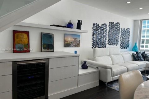 Снять в аренду кондоминиум в Майами-Бич, Флорида 1 спальня, 82.68м2, № 1936754 - фото 15