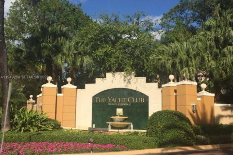 Condominio en alquiler en Aventura, Florida, 3 dormitorios, 122.63 m2 № 2054414 - foto 15