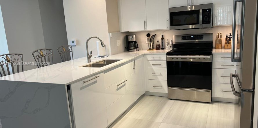 Condominio en Aventura, Florida, 3 dormitorios  № 2054414