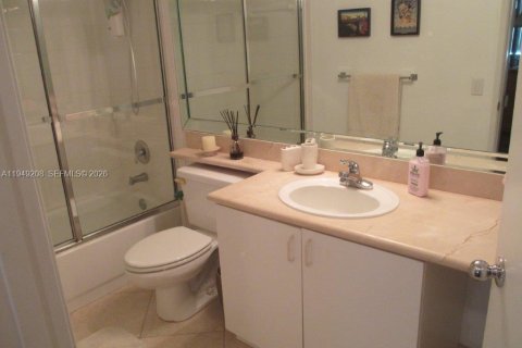 Condominio en alquiler en Aventura, Florida, 3 dormitorios, 122.63 m2 № 2054414 - foto 8