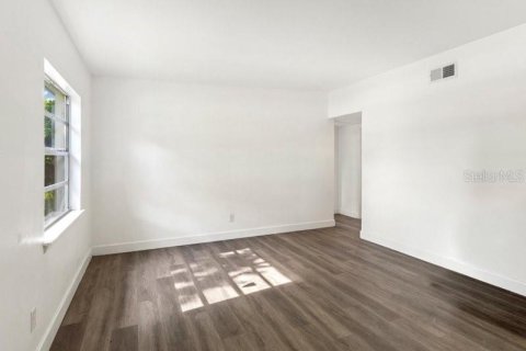 Villa ou maison à vendre à Sanford, Floride: 3 chambres, 117.24 m2 № 2314804 - photo 11