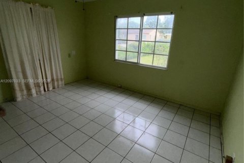 House in Hollywood, Florida 2 bedrooms, 87.14 sq.m. № 2389967 - photo 6