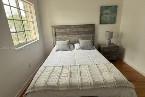 Touwnhouse à louer à Doral, Floride: 4 chambres, 195.56 m2 № 1932194 - photo 17