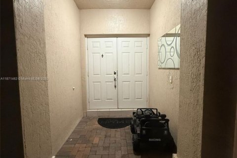 Touwnhouse à louer à Doral, Floride: 4 chambres, 195.56 m2 № 1932194 - photo 18