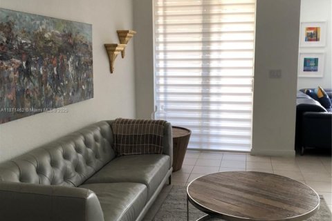 Touwnhouse à louer à Doral, Floride: 4 chambres, 195.56 m2 № 1932194 - photo 8