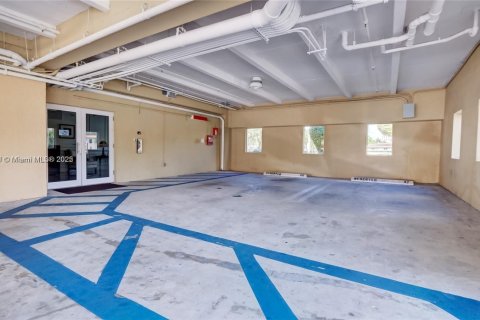 Copropriété à vendre à Miami, Floride: 2 chambres, 102.19 m2 № 1927882 - photo 22