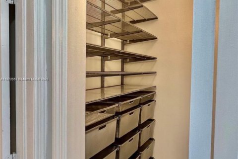 Copropriété à vendre à Miami, Floride: 2 chambres, 102.19 m2 № 1927882 - photo 7