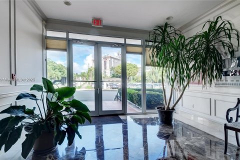 Copropriété à vendre à Miami, Floride: 2 chambres, 102.19 m2 № 1927882 - photo 24