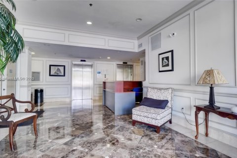 Copropriété à vendre à Miami, Floride: 2 chambres, 102.19 m2 № 1927882 - photo 25