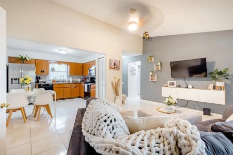 Купить виллу или дом в Орландо, Флорида 3 комнаты, 104.42м2, № 2142322 - фото 3