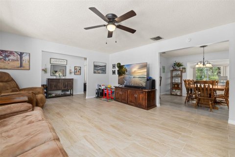 Casa en venta en Indian lake estates, Florida, 3 dormitorios, 175.77 m2 № 2112252 - foto 9
