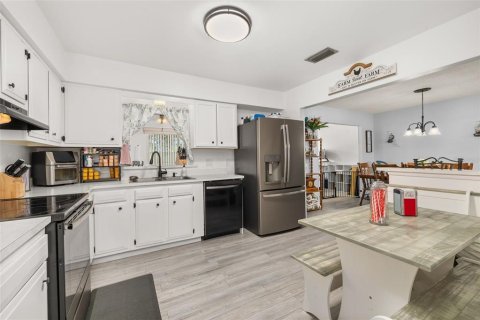 Casa en venta en Indian lake estates, Florida, 3 dormitorios, 175.77 m2 № 2112252 - foto 12