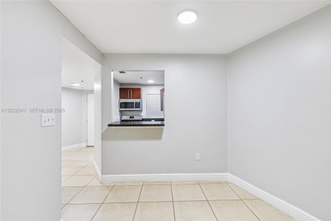 Copropriété à louer à Dania Beach, Floride: 1 chambre, 69.68 m2 № 2257060 - photo 9