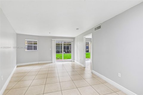 Copropriété à louer à Dania Beach, Floride: 1 chambre, 69.68 m2 № 2257060 - photo 11