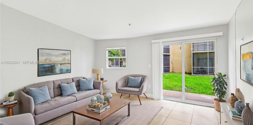 Condo à Dania Beach, Floride, 1 chambre  № 2257060