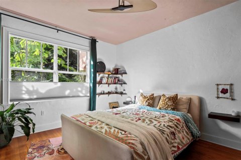 Condo in Miami Beach, Florida, 2 bedrooms  № 2059879 - photo 19