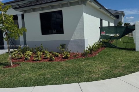 House in Homestead, Florida 4 bedrooms № 1857208 - photo 12
