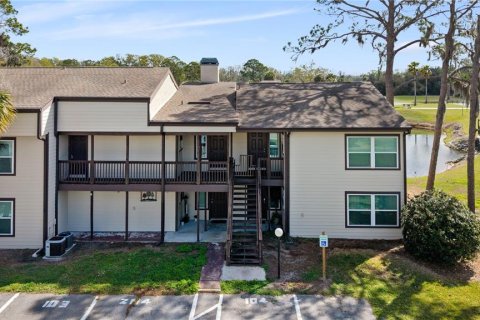 House in Wildwood, Florida 2 bedrooms, 107.4 sq.m. № 2166071 - photo 2