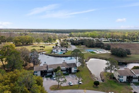 House in Wildwood, Florida 2 bedrooms, 107.4 sq.m. № 2166071