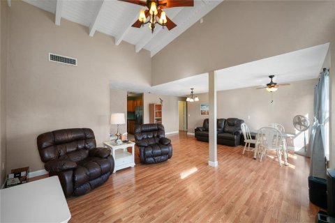 House in Wildwood, Florida 2 bedrooms, 107.4 sq.m. № 2166071 - photo 22