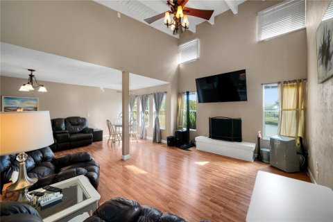 House in Wildwood, Florida 2 bedrooms, 107.4 sq.m. № 2166071 - photo 23