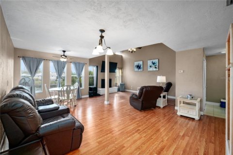 House in Wildwood, Florida 2 bedrooms, 107.4 sq.m. № 2166071 - photo 25