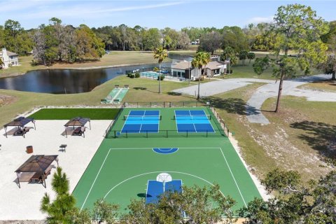 House in Wildwood, Florida 2 bedrooms, 107.4 sq.m. № 2166071 - photo 12