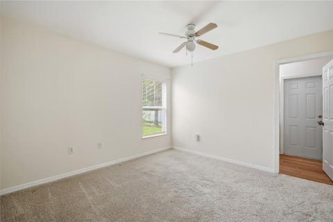House in Zephyrhills, Florida 4 bedrooms, 208.38 sq.m. № 2233976 - photo 19