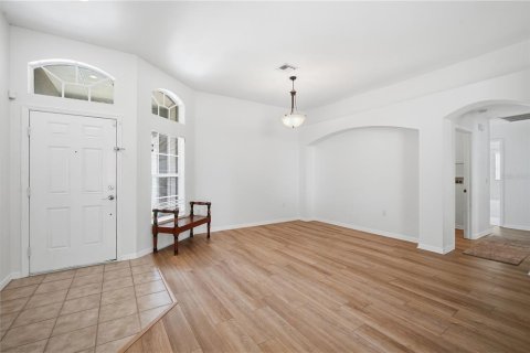 House in Zephyrhills, Florida 4 bedrooms, 208.38 sq.m. № 2233976 - photo 4